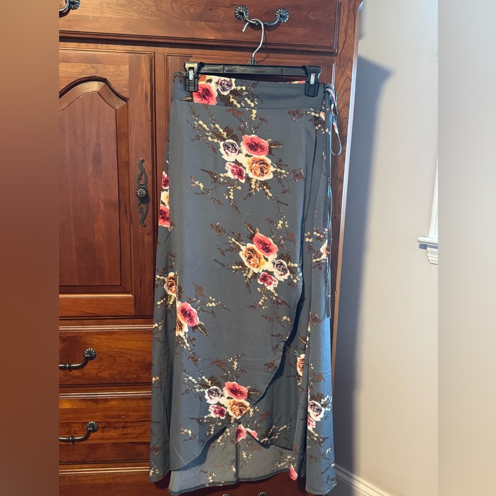 Floral Wrap Skirt - Gray with Red and Yellow Accents